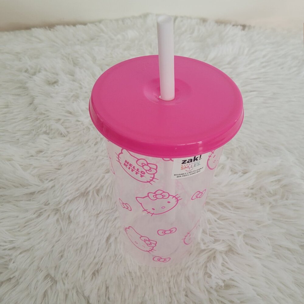 Hello Kitty Accessory Set - Picture 6 of 16